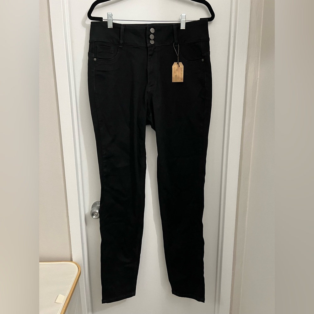 Women's Black Skinny Jeans